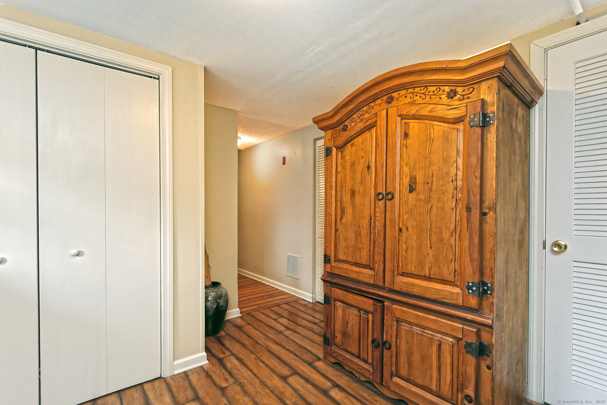 30 Lakeview Drive Milford CT 06460