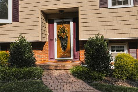 30 Lakeview Drive Milford CT 06460