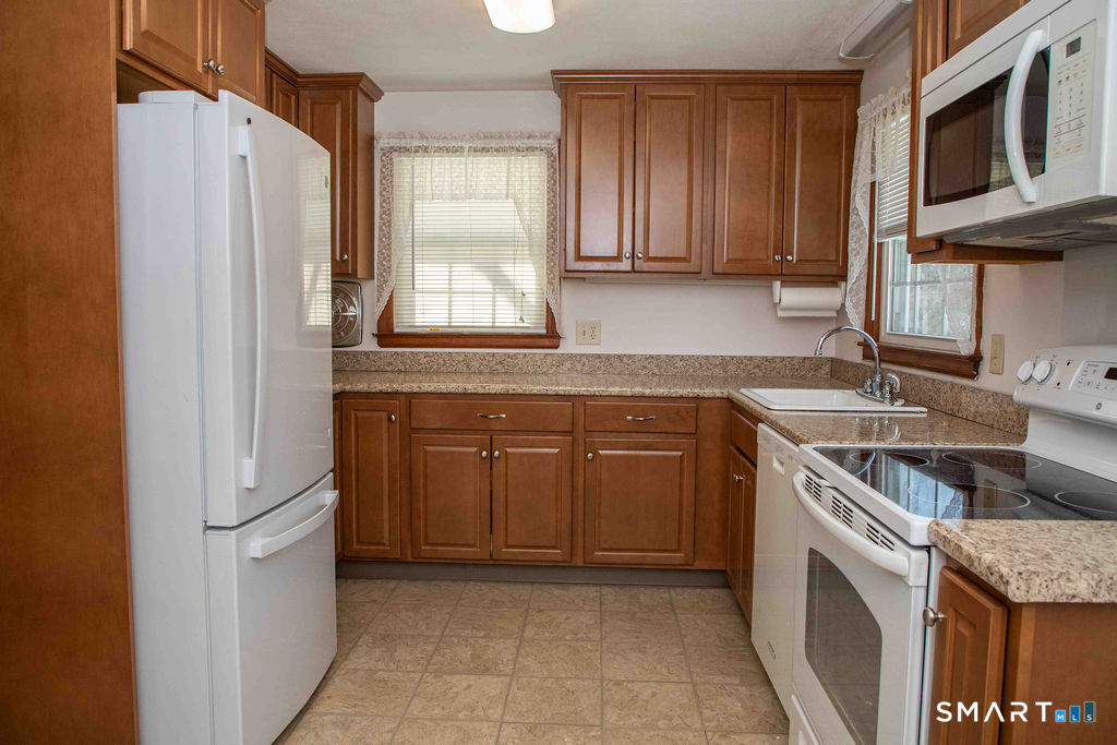 1240 High Road Berlin CT 06037