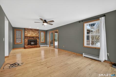 86 Hi Lea Farm Road Colchester CT 06415