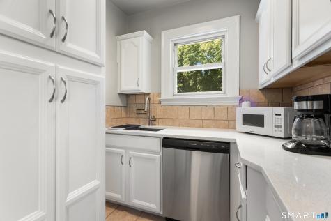 86 Roydon Road New Haven CT 06511