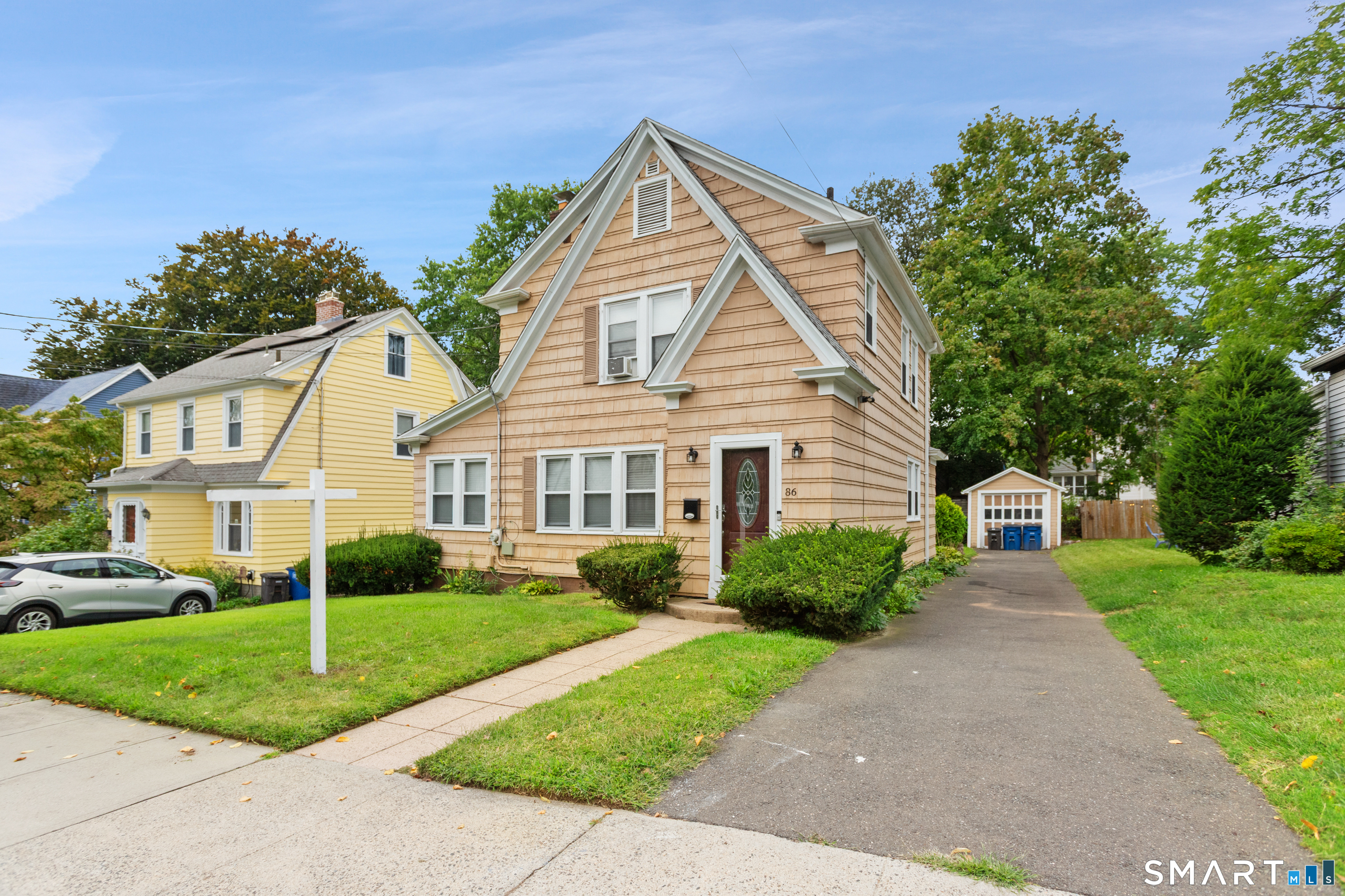 86 Roydon Road New Haven CT 06511