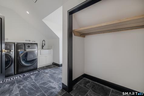 201 Ponus Avenue Extension Norwalk CT 06854