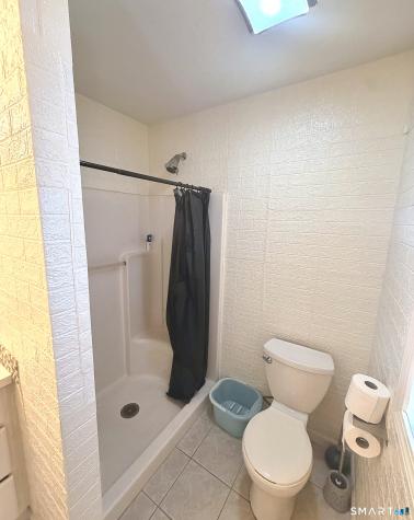 35 Andrea Drive West Haven CT 06516