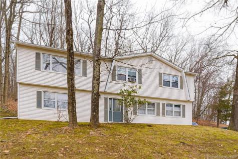 4 Pamela Drive Danbury CT 06811