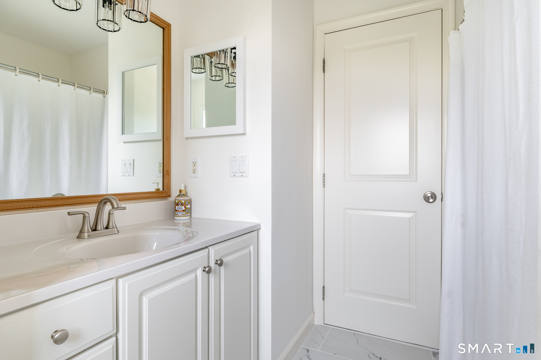 63 Garibaldi Lane New Canaan CT 06840