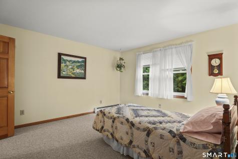 26 Greenwood Circle Seymour CT 06483