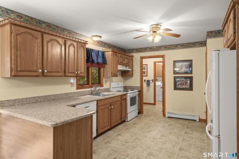 26 Greenwood Circle Seymour CT 06483