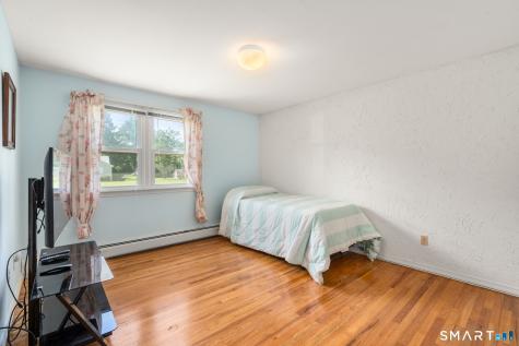 4 Sandpiper Drive Bloomfield CT 06002