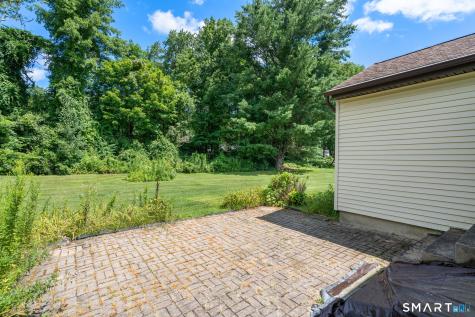 4 Sandpiper Drive Bloomfield CT 06002