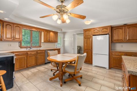 4 Sandpiper Drive Bloomfield CT 06002