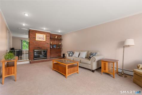 4 Sandpiper Drive Bloomfield CT 06002