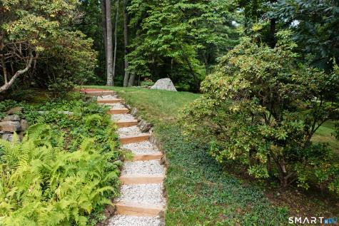 85 Mountain Road Redding CT 06896