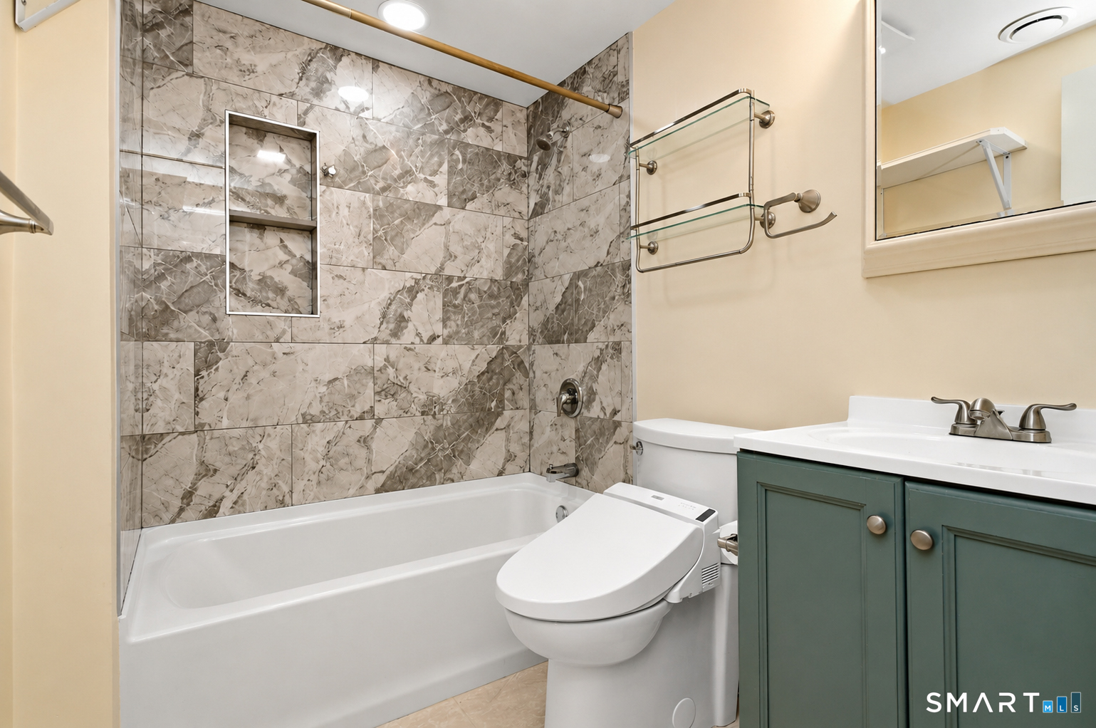 556 Pepper Street Monroe CT 06468