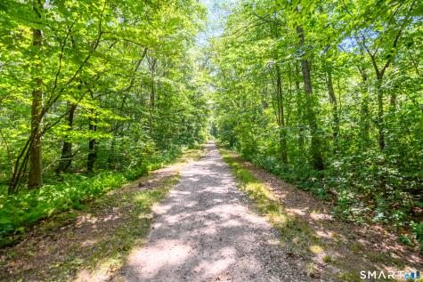 556 Pepper Street Monroe CT 06468