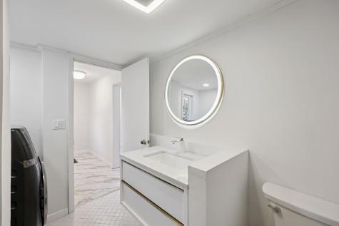 18 Lake Boulevard East Hampton CT 06424