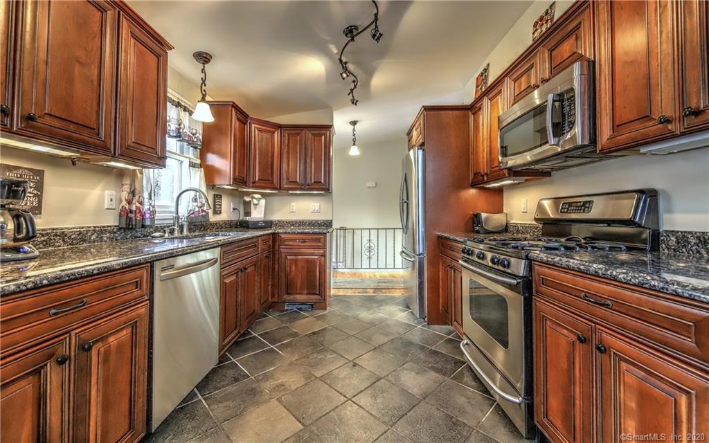 6 Wills Road Newtown CT 06470