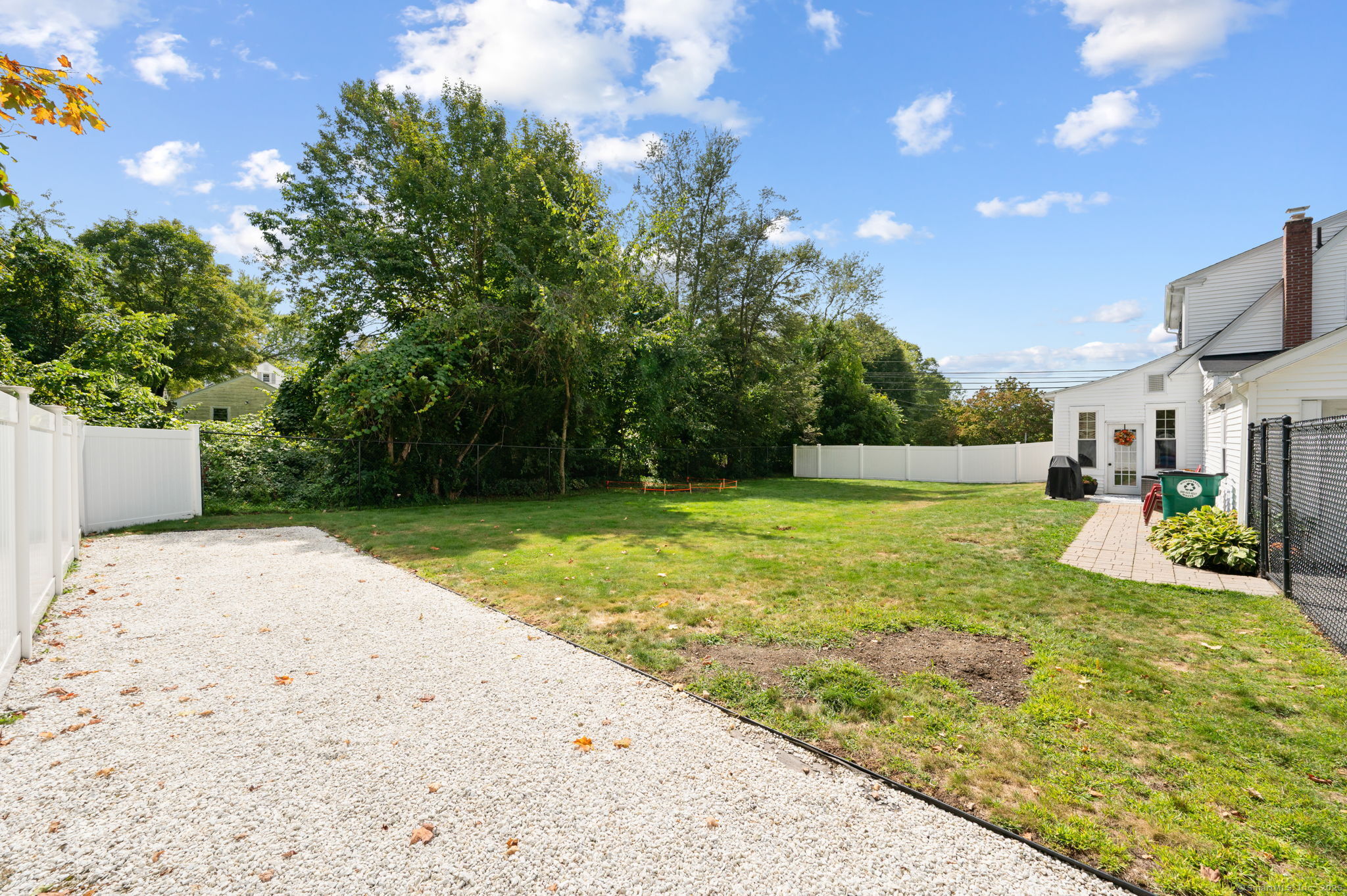 860 North Main Street Killingly CT 06239