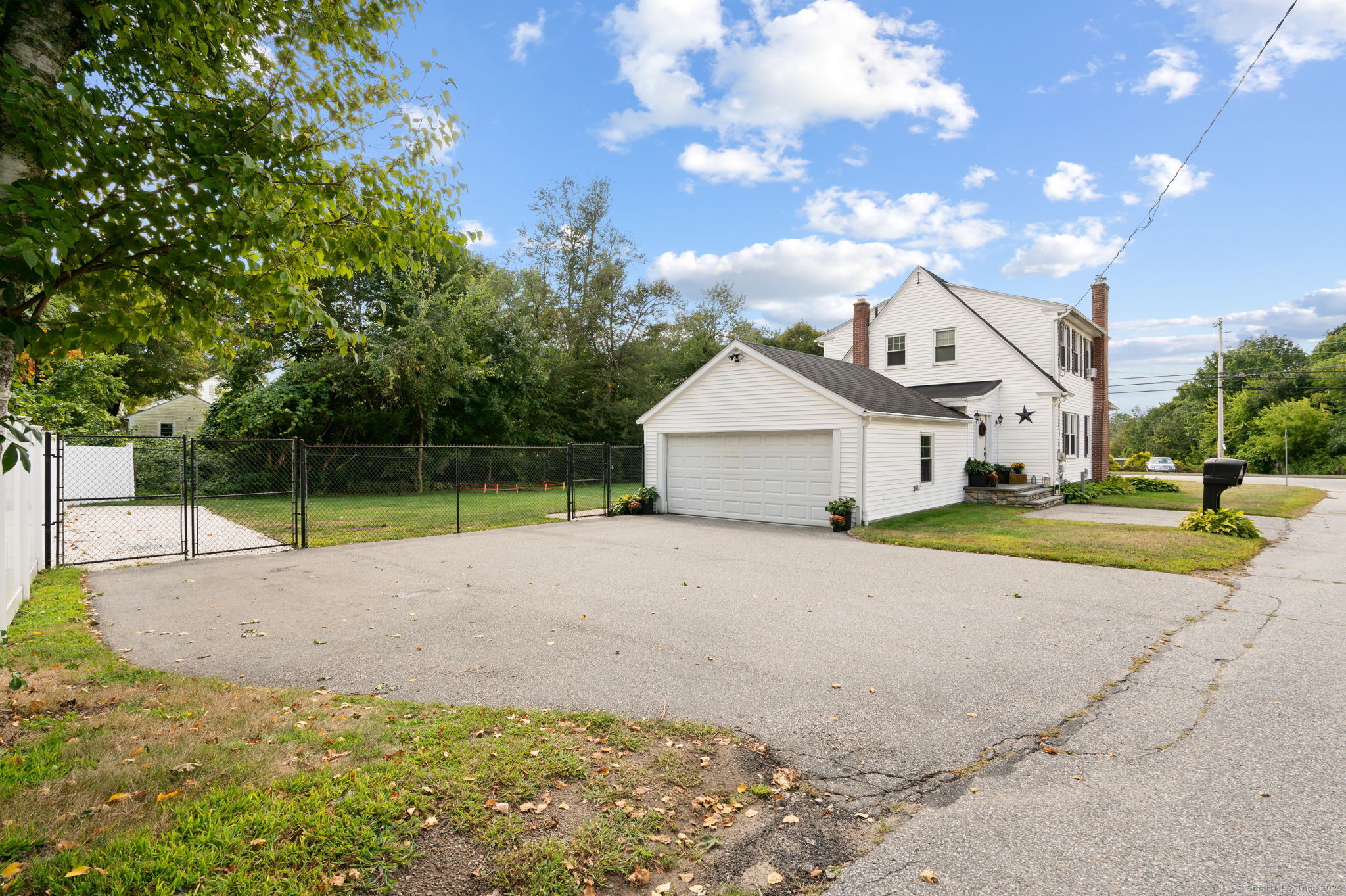 860 North Main Street Killingly CT 06239