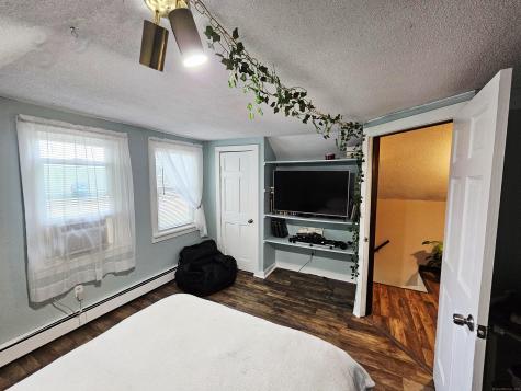 79 Roosevelt Avenue Norwich CT 06360