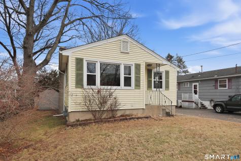 89 North Hoadley Street Naugatuck CT 06770