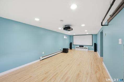 89 North Hoadley Street Naugatuck CT 06770