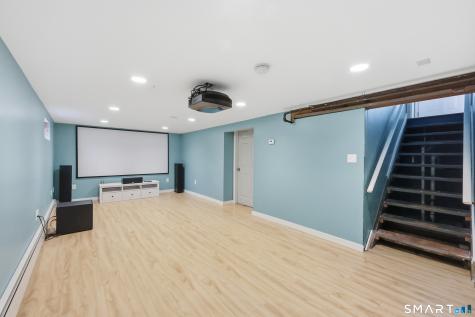 89 North Hoadley Street Naugatuck CT 06770