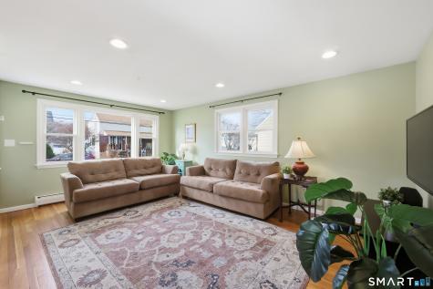 89 North Hoadley Street Naugatuck CT 06770