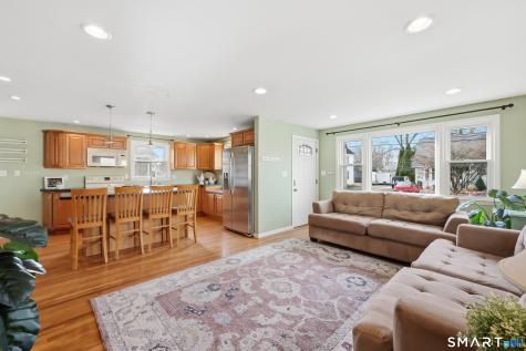 89 North Hoadley Street Naugatuck CT 06770