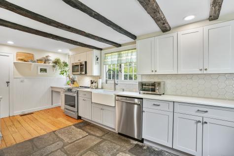 34 Hollow Road Woodbury CT 06798