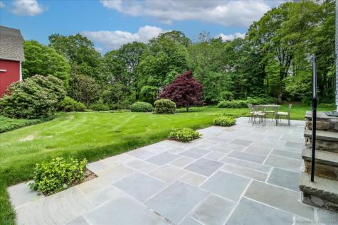 1 Long Meadow Hill Road Brookfield CT 06804