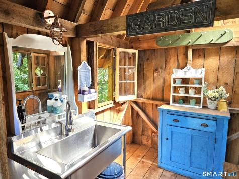 187 Dye Hill Road Hopkinton RI 02832