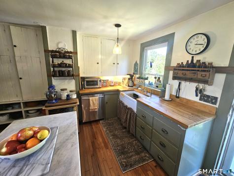 187 Dye Hill Road Hopkinton RI 02832
