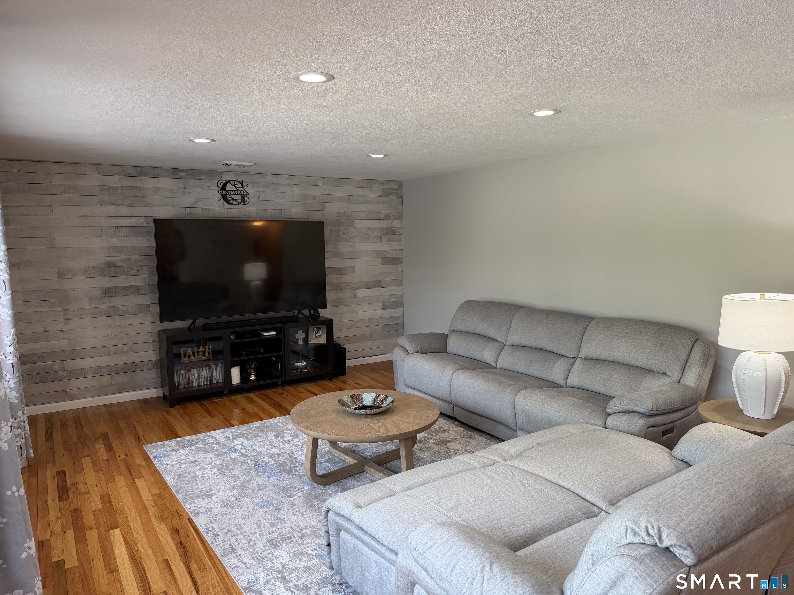 14 Hebron Road Bolton CT 06043