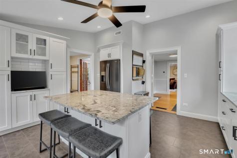 81 Lydale Place Meriden CT 06450