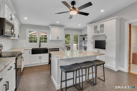 81 Lydale Place Meriden CT 06450