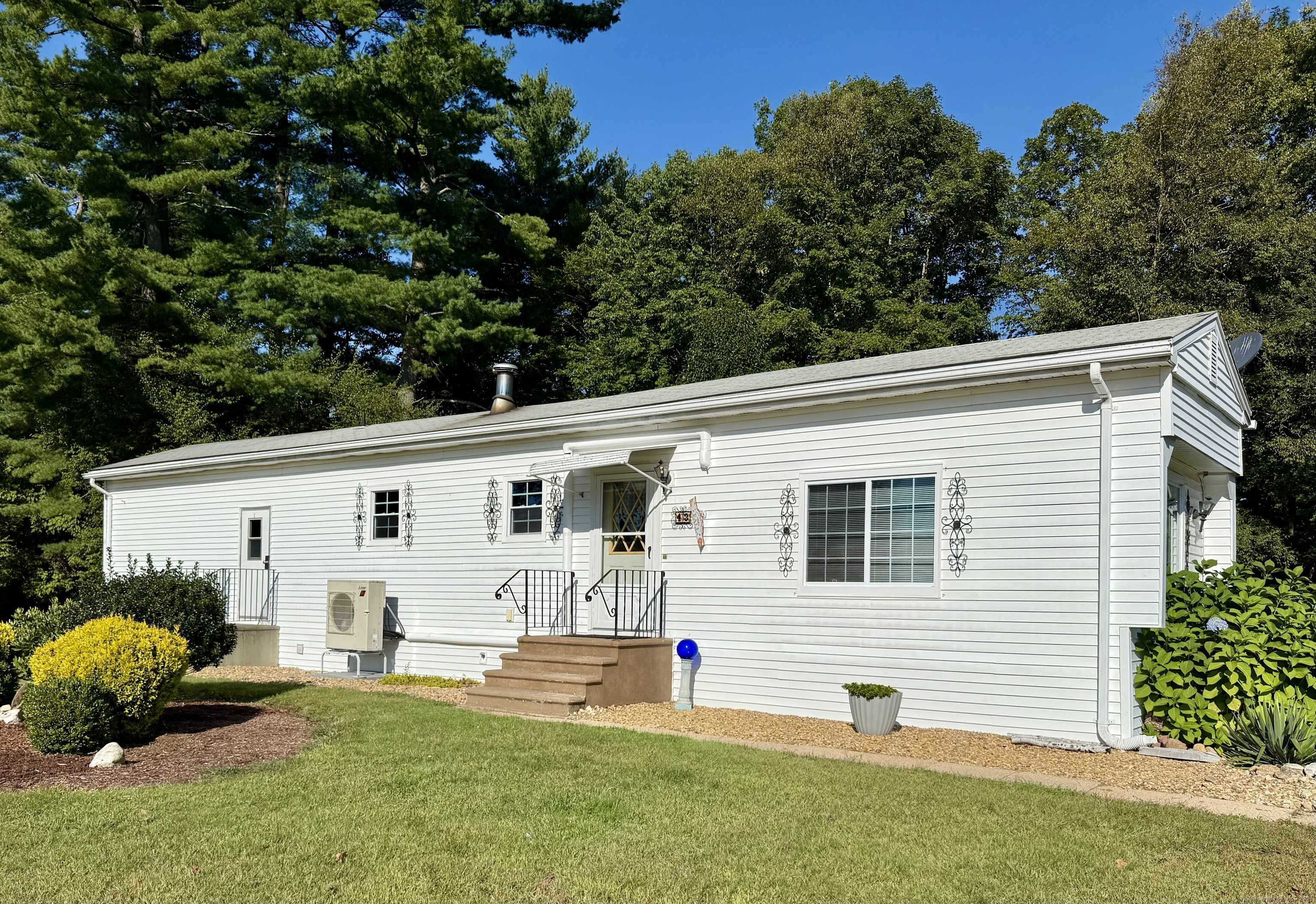 43 Parkway Drive Thompson CT 06262