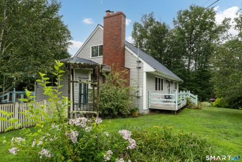 14 Larry Street Norwich CT 06360