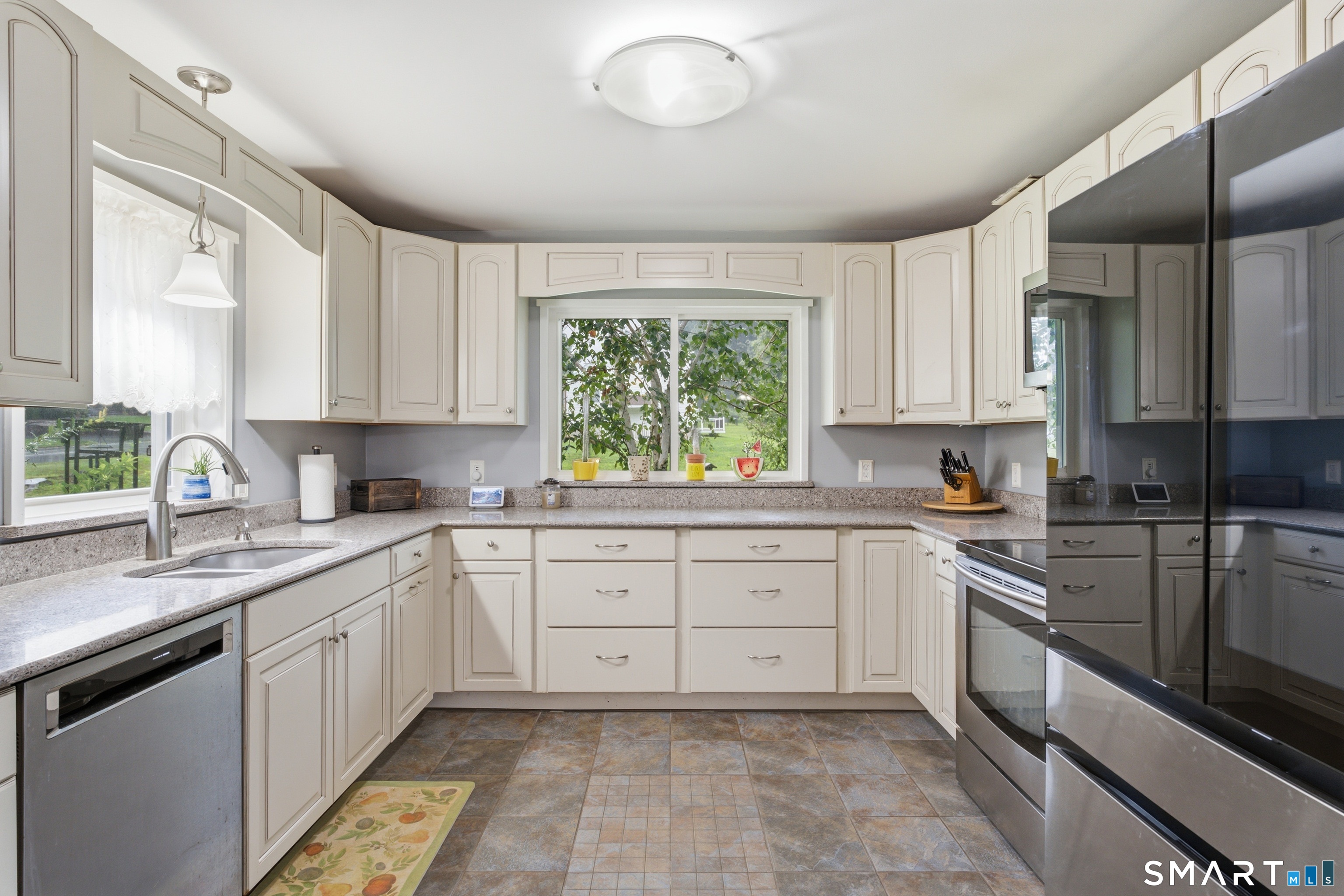 14 Larry Street Norwich CT 06360