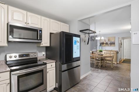 14 Larry Street Norwich CT 06360