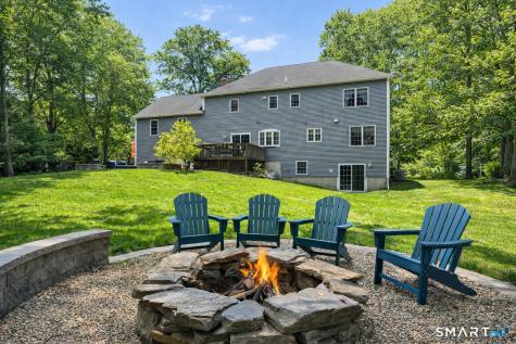 322 Willow Road Guilford CT 06437