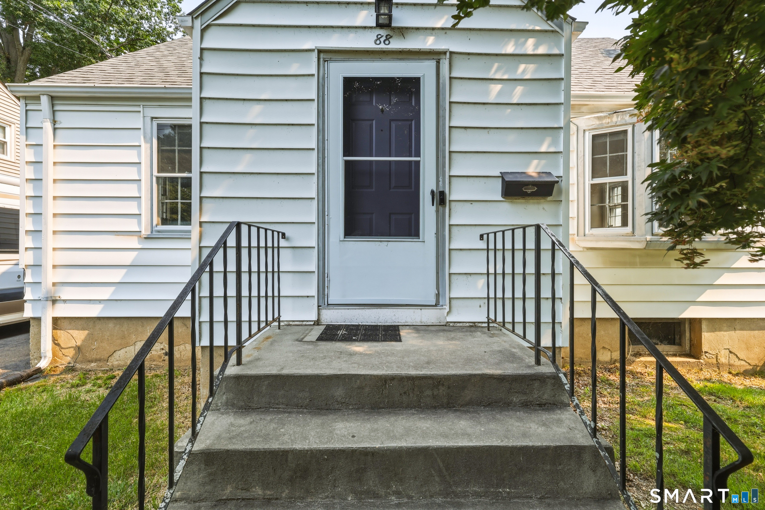 88 Englewood Avenue West Hartford CT 06110