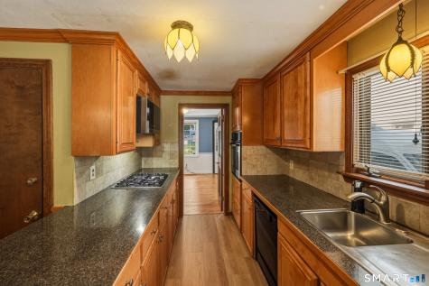 88 Englewood Avenue West Hartford CT 06110