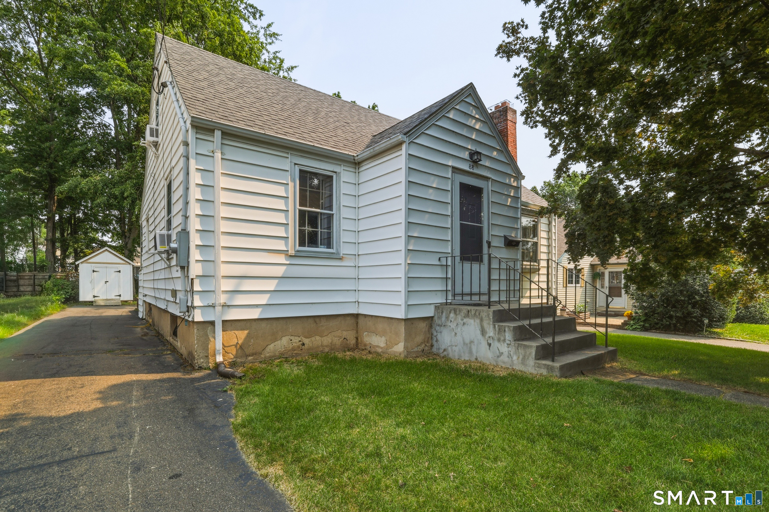 88 Englewood Avenue West Hartford CT 06110