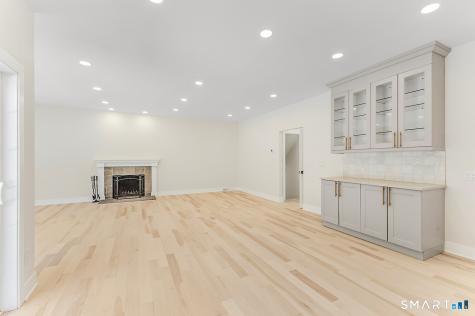 7 Queens Peak Canton CT 06019