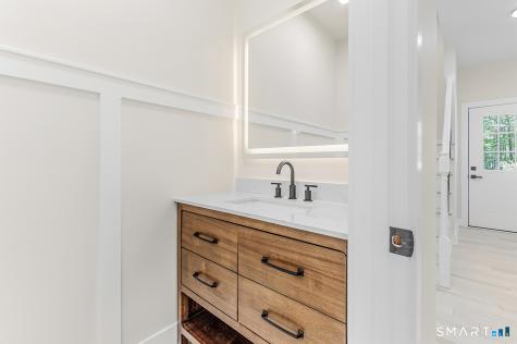 7 Queens Peak Canton CT 06019