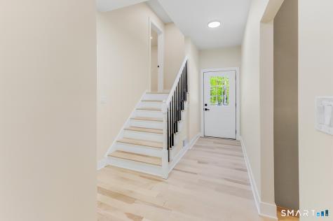 7 Queens Peak Canton CT 06019