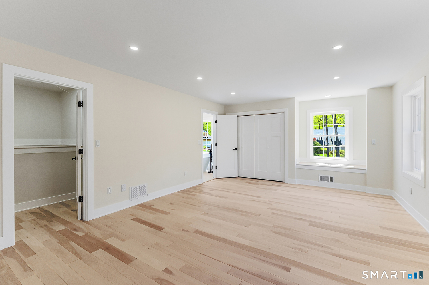 7 Queens Peak Canton CT 06019