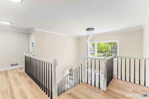 7 Queens Peak Canton CT 06019