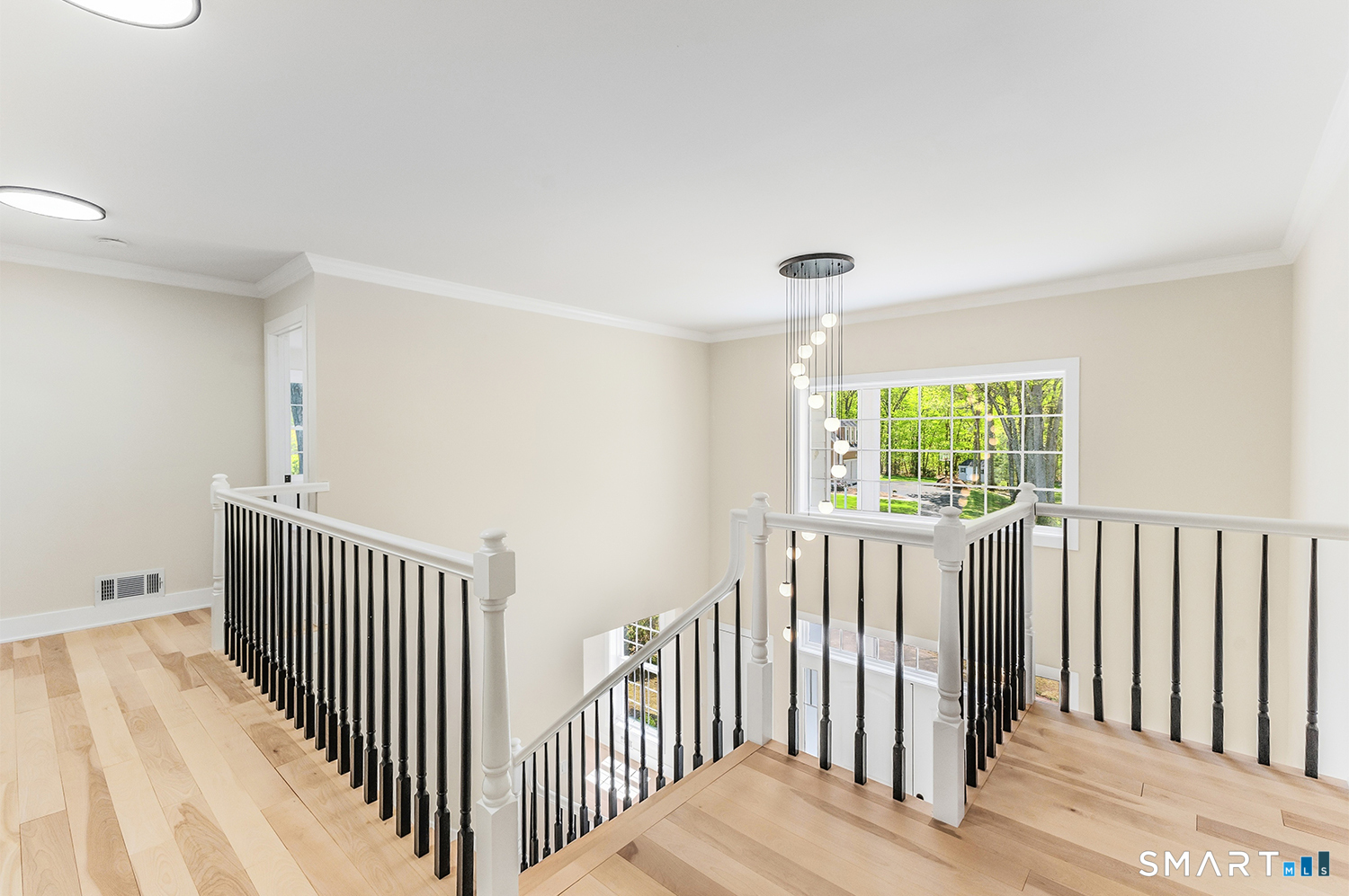 7 Queens Peak Canton CT 06019